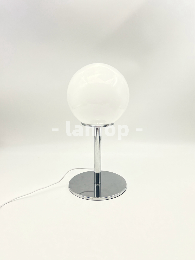 Lampada da Tavolo a Globo Crom - Desk Lamp recensione e prezzo