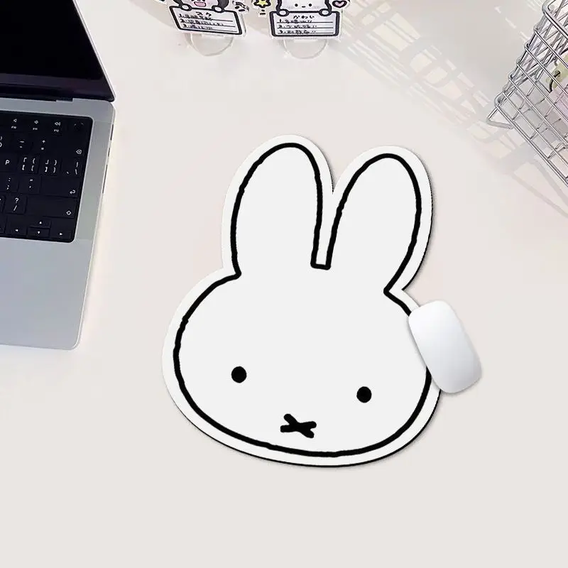 Tappetino per Mouse a Forma di - Office Furniture Brands recensione e prezzo